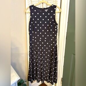 Anne Klein gray polka dot sleeveless dress.size 10